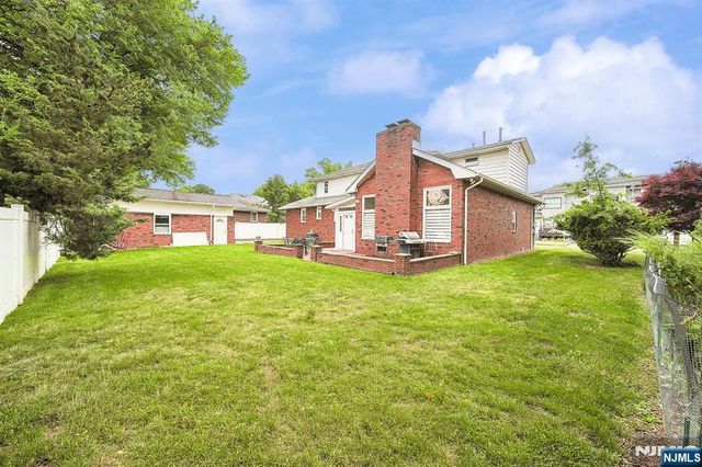 44 Roosevelt Street, Little Ferry, NJ 07643