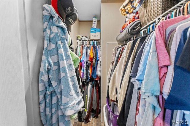 21315 N Emerald Road, Carlyle, IL 62231