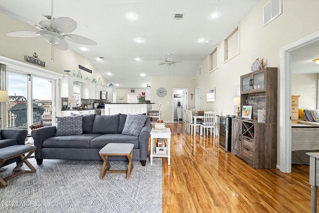 345 Kingfisher Road, Tuckerton, NJ 08087