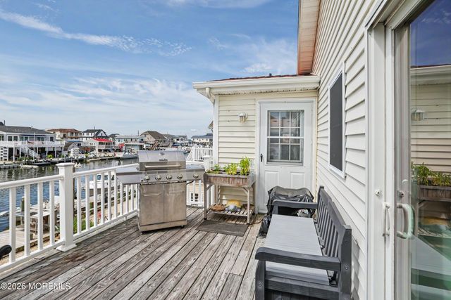 345 Kingfisher Road, Tuckerton, NJ 08087