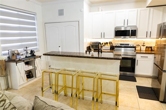 21101 NW 14th Pl 335, Miami Gardens, FL 33169
