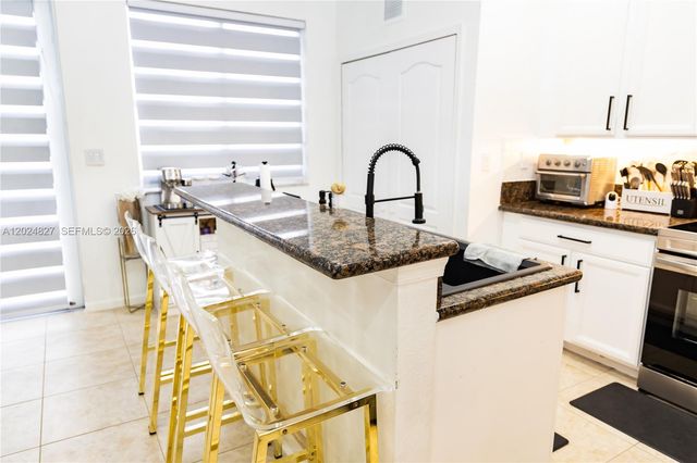 21101 NW 14th Pl 335, Miami Gardens, FL 33169