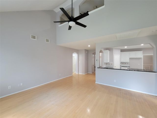 9410 Barretts Glen Court, Houston, TX 77065