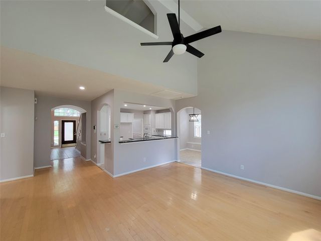 9410 Barretts Glen Court, Houston, TX 77065
