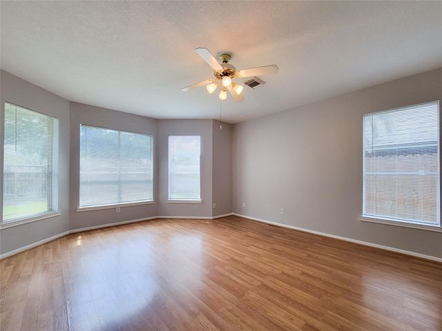 9410 Barretts Glen Court, Houston, TX 77065