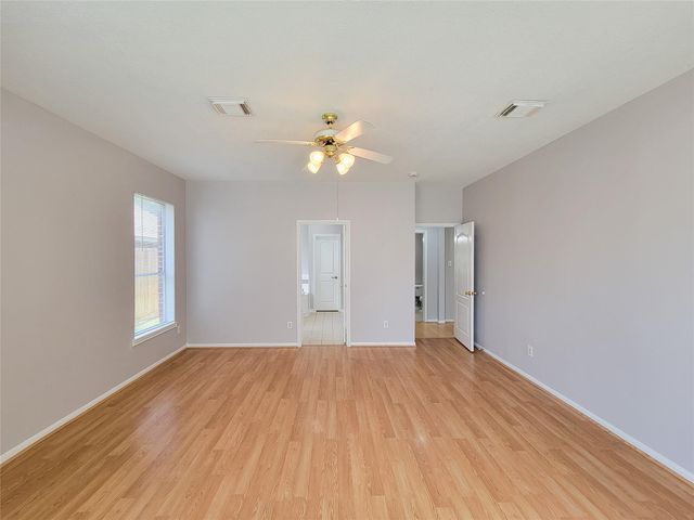 9410 Barretts Glen Court, Houston, TX 77065