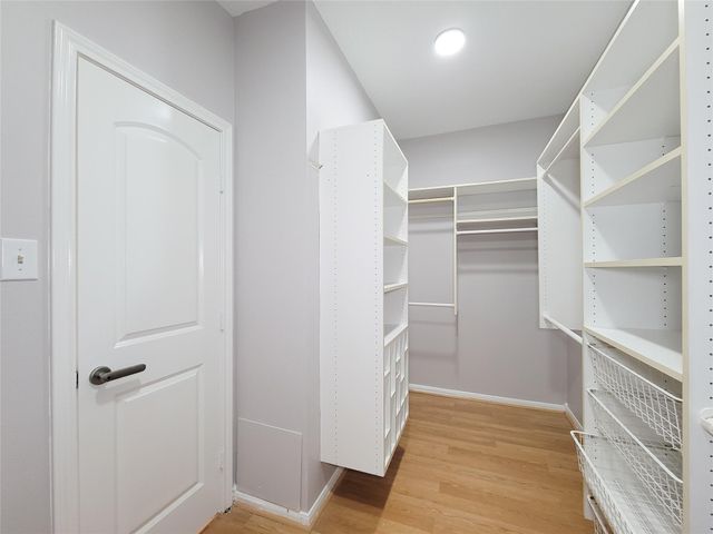 9410 Barretts Glen Court, Houston, TX 77065