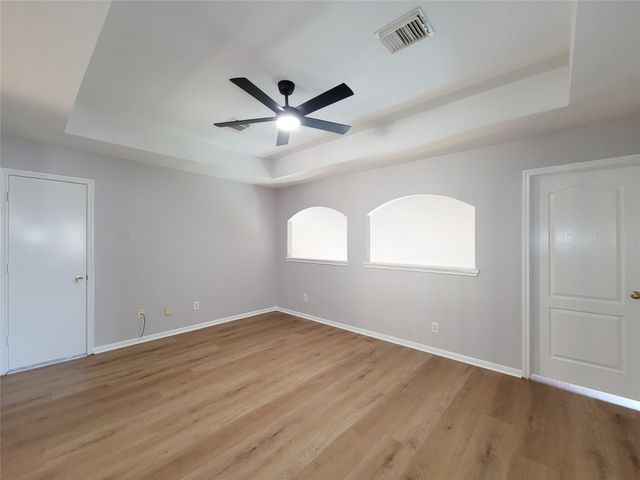 9410 Barretts Glen Court, Houston, TX 77065