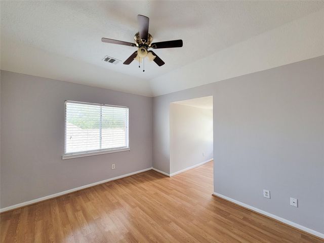 9410 Barretts Glen Court, Houston, TX 77065
