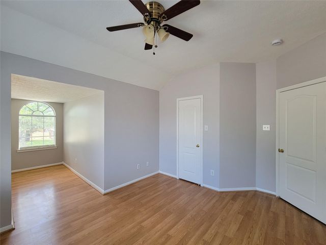 9410 Barretts Glen Court, Houston, TX 77065