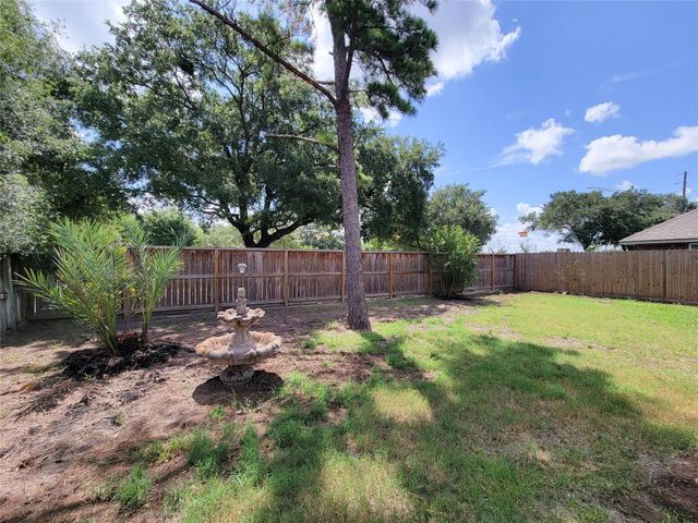 9410 Barretts Glen Court, Houston, TX 77065