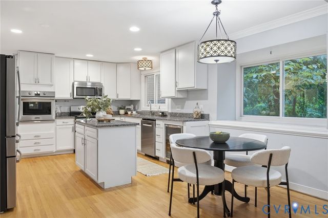 1822 Ducatus Dr, Midlothian, VA 23113