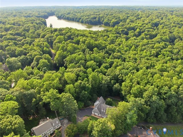 1822 Ducatus Dr, Midlothian, VA 23113