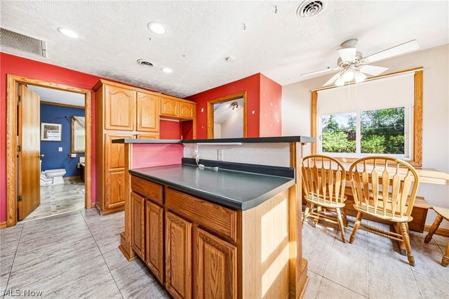 1050 Lake Road, Conneaut, OH 44030