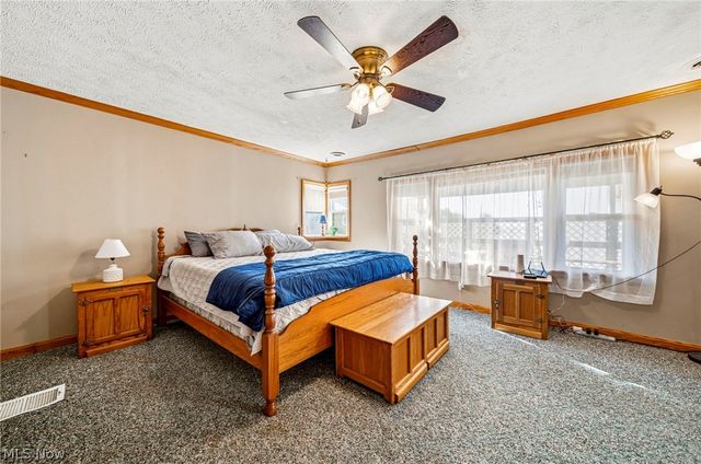 1050 Lake Road, Conneaut, OH 44030