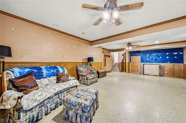 1050 Lake Road, Conneaut, OH 44030