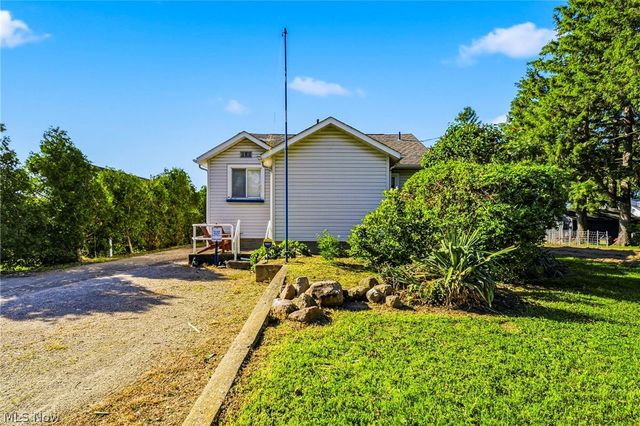 1050 Lake Road, Conneaut, OH 44030