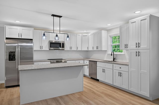 9512 Heathwood Drive, Ooltewah, TN 37363