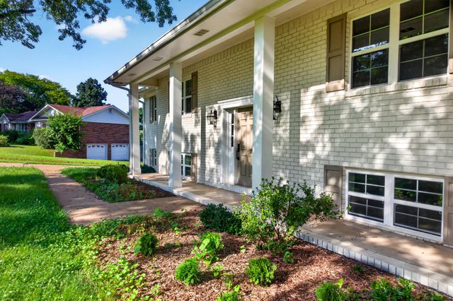 9512 Heathwood Drive, Ooltewah, TN 37363