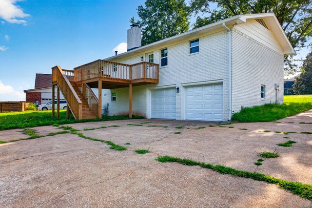 9512 Heathwood Drive, Ooltewah, TN 37363