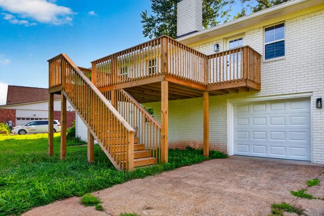9512 Heathwood Drive, Ooltewah, TN 37363