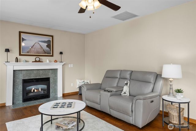 11306 216th Avenue E, Bonney Lake, WA 98391