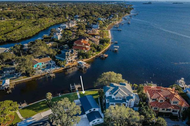 105 AUGUSTA AVENUE, Palm Harbor, FL 34683