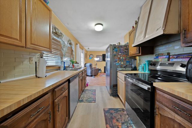 241 S Young Boulevard, Desoto, TX 75115