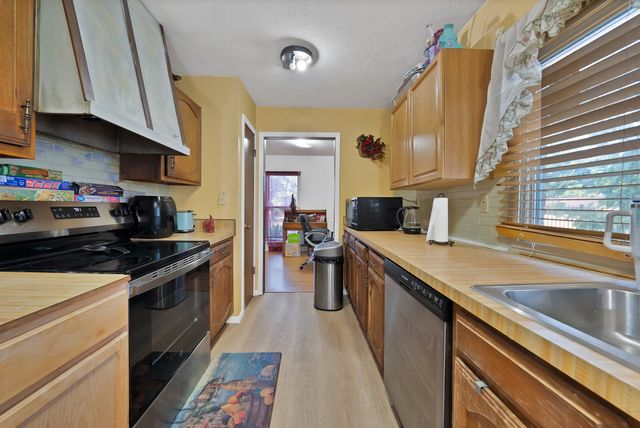 241 S Young Boulevard, Desoto, TX 75115