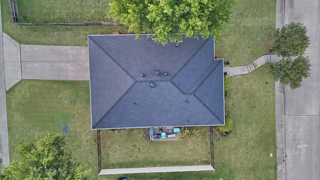 241 S Young Boulevard, Desoto, TX 75115
