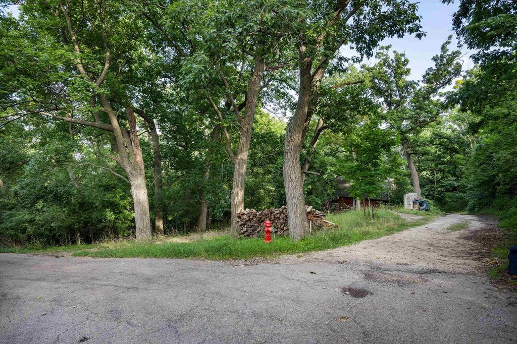 199 Oakwood Street, Williams Bay, WI 53191