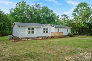2780 Orangewood Lane, Newton, NC 28658