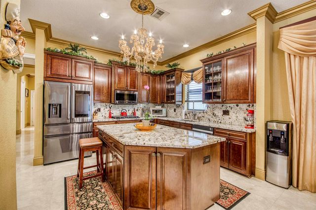 3581 Collonade Drive, Wellington, FL 33449