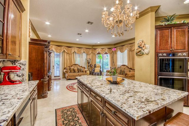 3581 Collonade Drive, Wellington, FL 33449