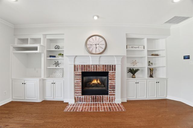 718 Morningside Drive, Mansfield, TX 76063