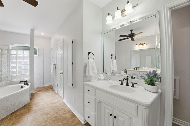 718 Morningside Drive, Mansfield, TX 76063