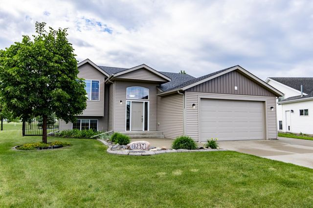 1237 Diversion Drive, West Fargo, ND 58078