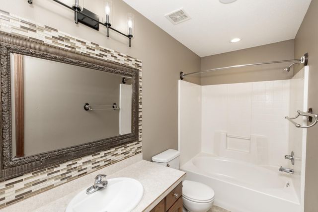 1237 Diversion Drive, West Fargo, ND 58078