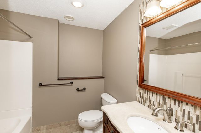 1237 Diversion Drive, West Fargo, ND 58078