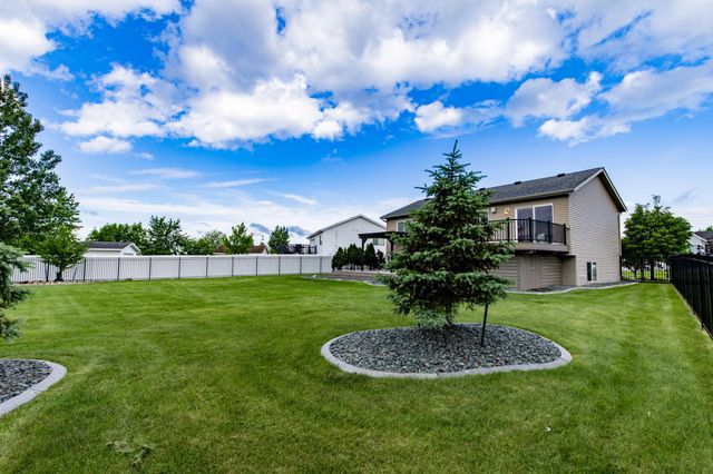 1237 Diversion Drive, West Fargo, ND 58078
