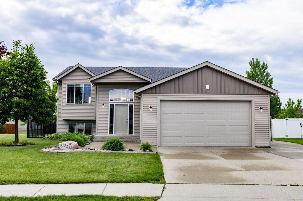 1237 Diversion Drive, West Fargo, ND 58078