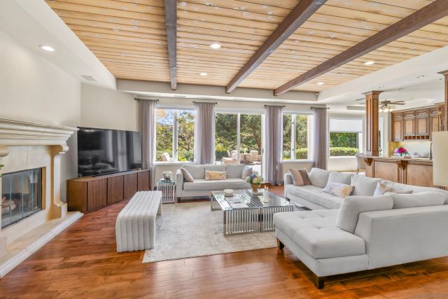 17941 Vista Lomas Dr, Poway, CA 92064