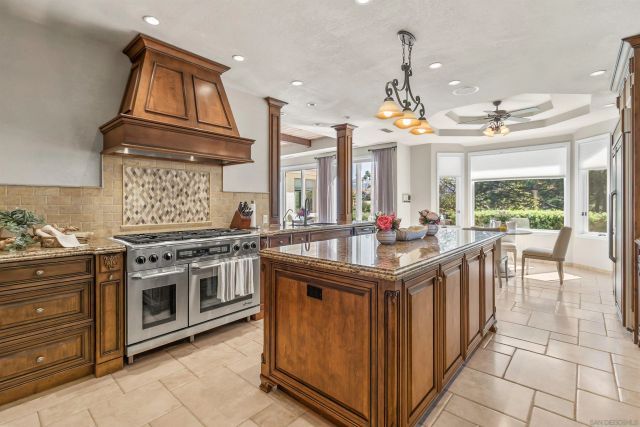 17941 Vista Lomas Dr, Poway, CA 92064