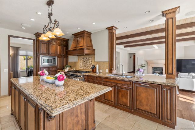 17941 Vista Lomas Dr, Poway, CA 92064