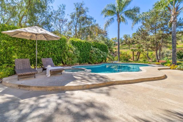 17941 Vista Lomas Dr, Poway, CA 92064