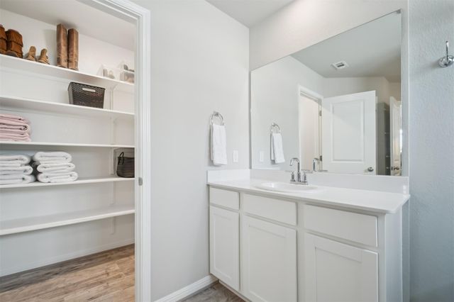 100 Vickers ST, Georgetown, TX 78628