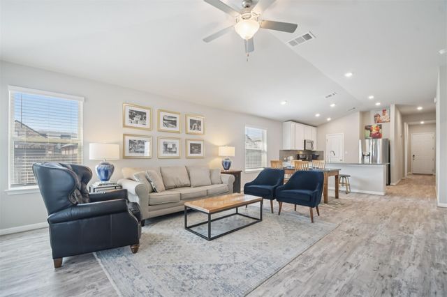 100 Vickers ST, Georgetown, TX 78628