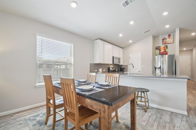 100 Vickers ST, Georgetown, TX 78628