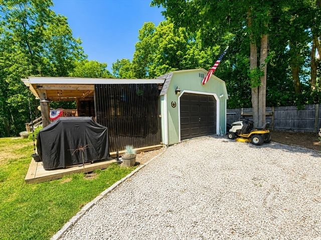 978 Main St, Hanover, MA 02339