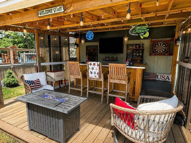 978 Main St, Hanover, MA 02339